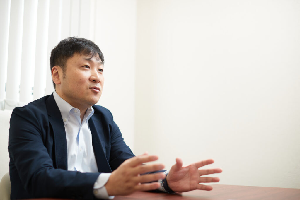 話をする曽和氏