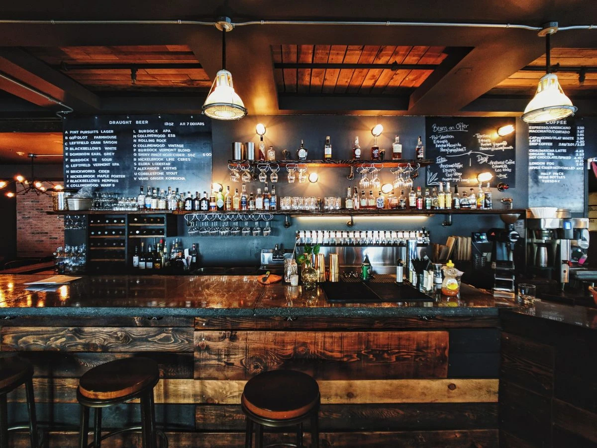 Bartending License vs Bartending Certificate