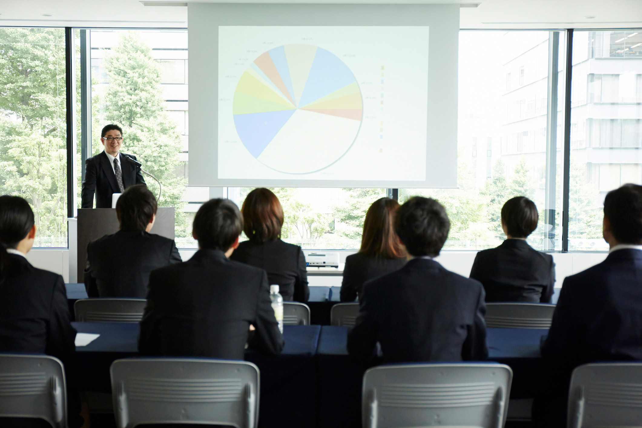 見習い期間でも最低賃金は適用される? 研修期間中の賃金の決め方
