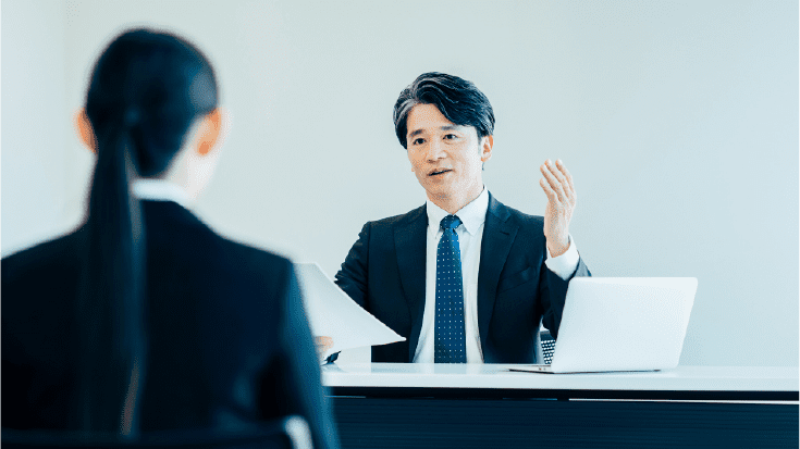 新卒と中途で違う？面接官の心得