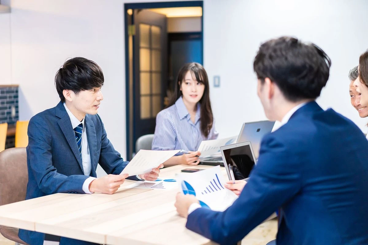ミーティングをしているイメージ