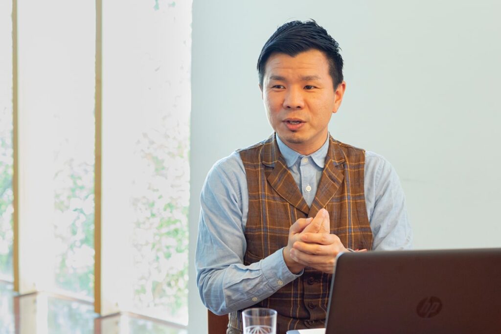 事業支援部 管理課 人事の荒井勉氏