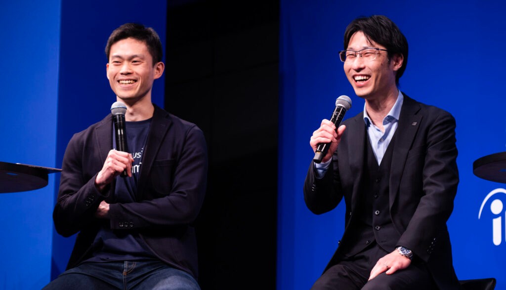 笑顔で話すIndeed Technologies Japan 株式会社 樫尾 和明 （右）と株式会社クイック 松沼 英郎 氏