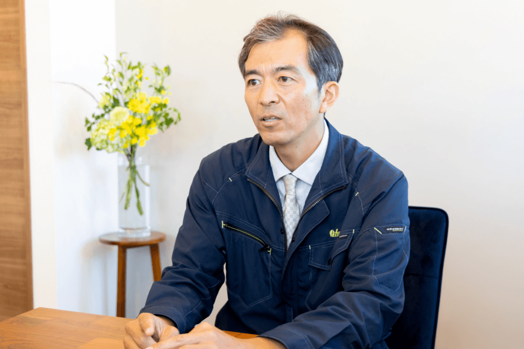 インタビューに応える元木氏
