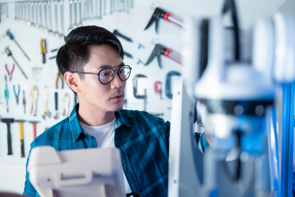 若手プロフェッショナルのブレインストーミングAIモデル